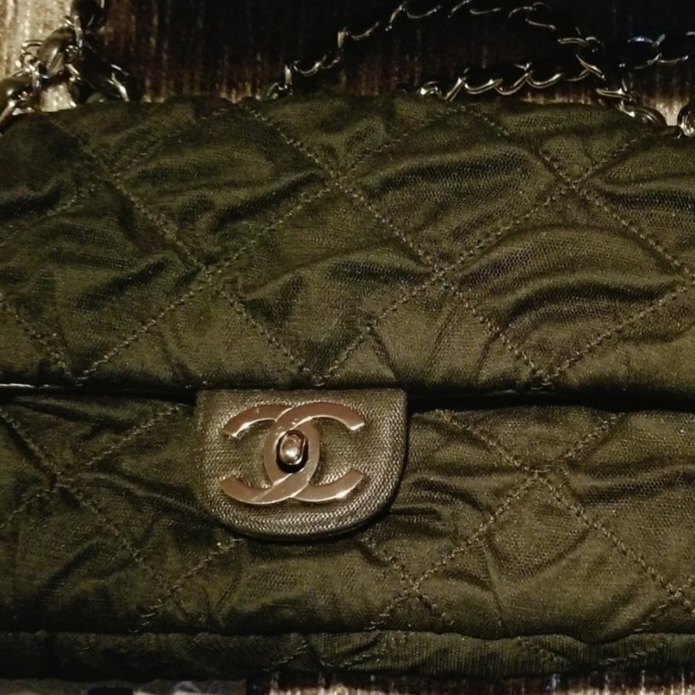 CHANEL SINGLE FLAP BAG